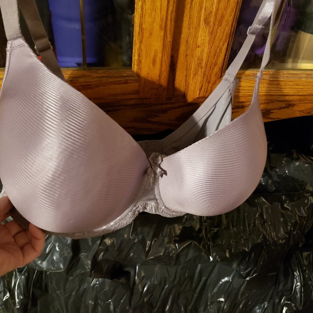Bras - Picture 10 of 10